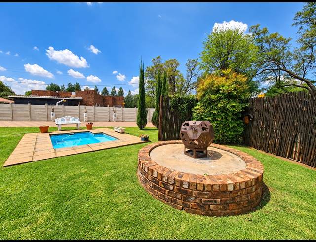 4 BEDROOM HOUSE FOR SALE IN GOLF PARK